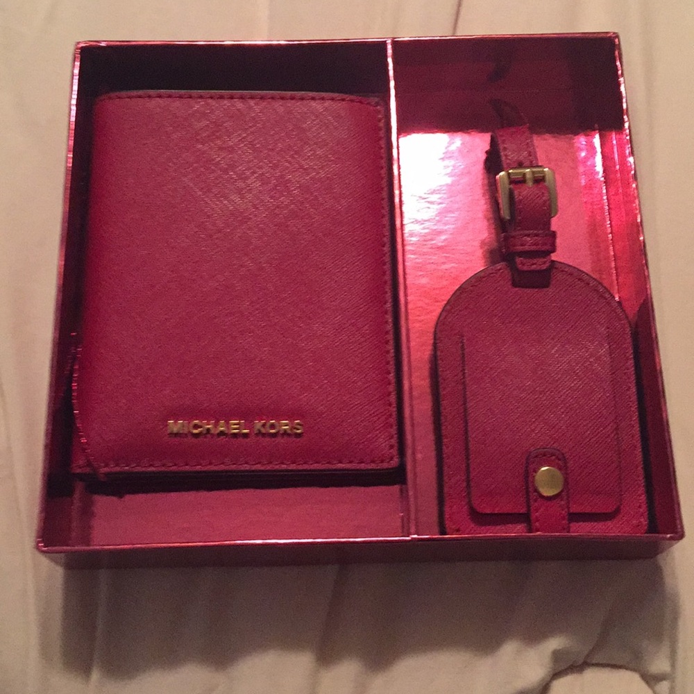 Michael Kors travel gift set